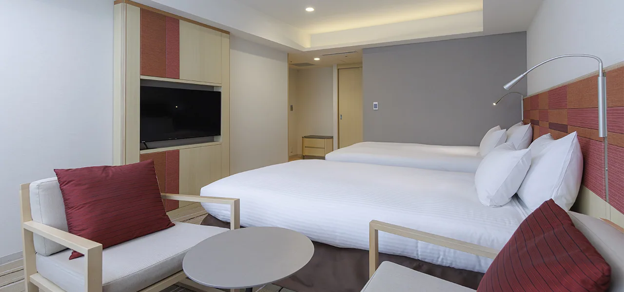 Zusatzbett in einem Hotelzimmer für drei Personen