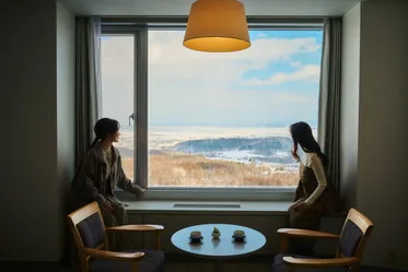 Skigebiet mit Unterkunft am Berg in Hokkaido