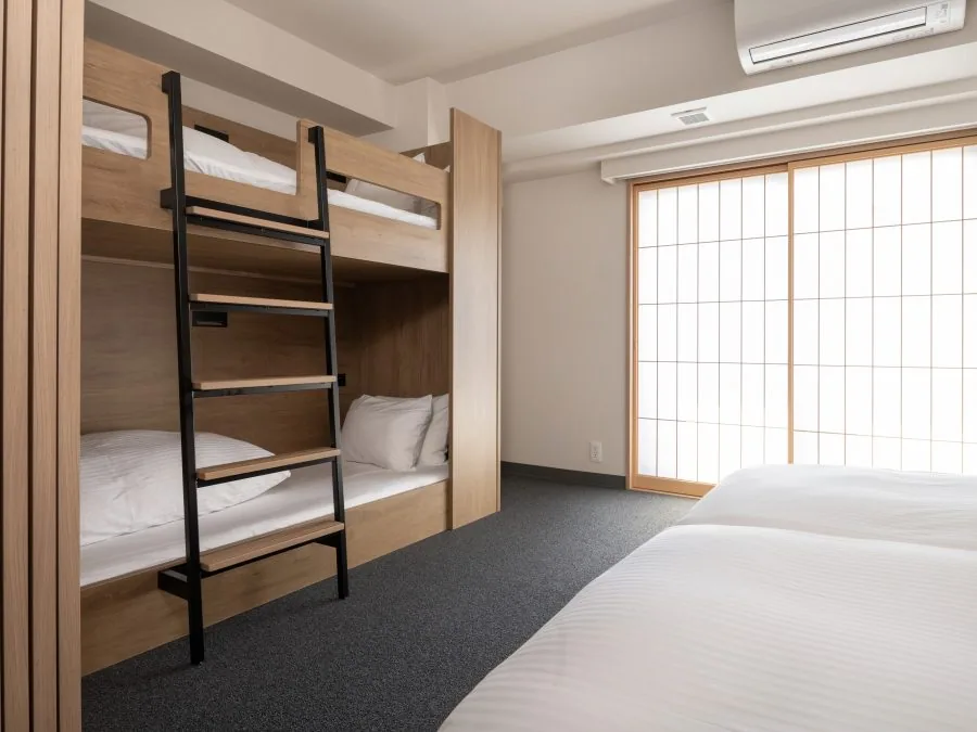Osaka mit 4–6 Freunden: Ein großes Zimmer oder getrennte Räume?