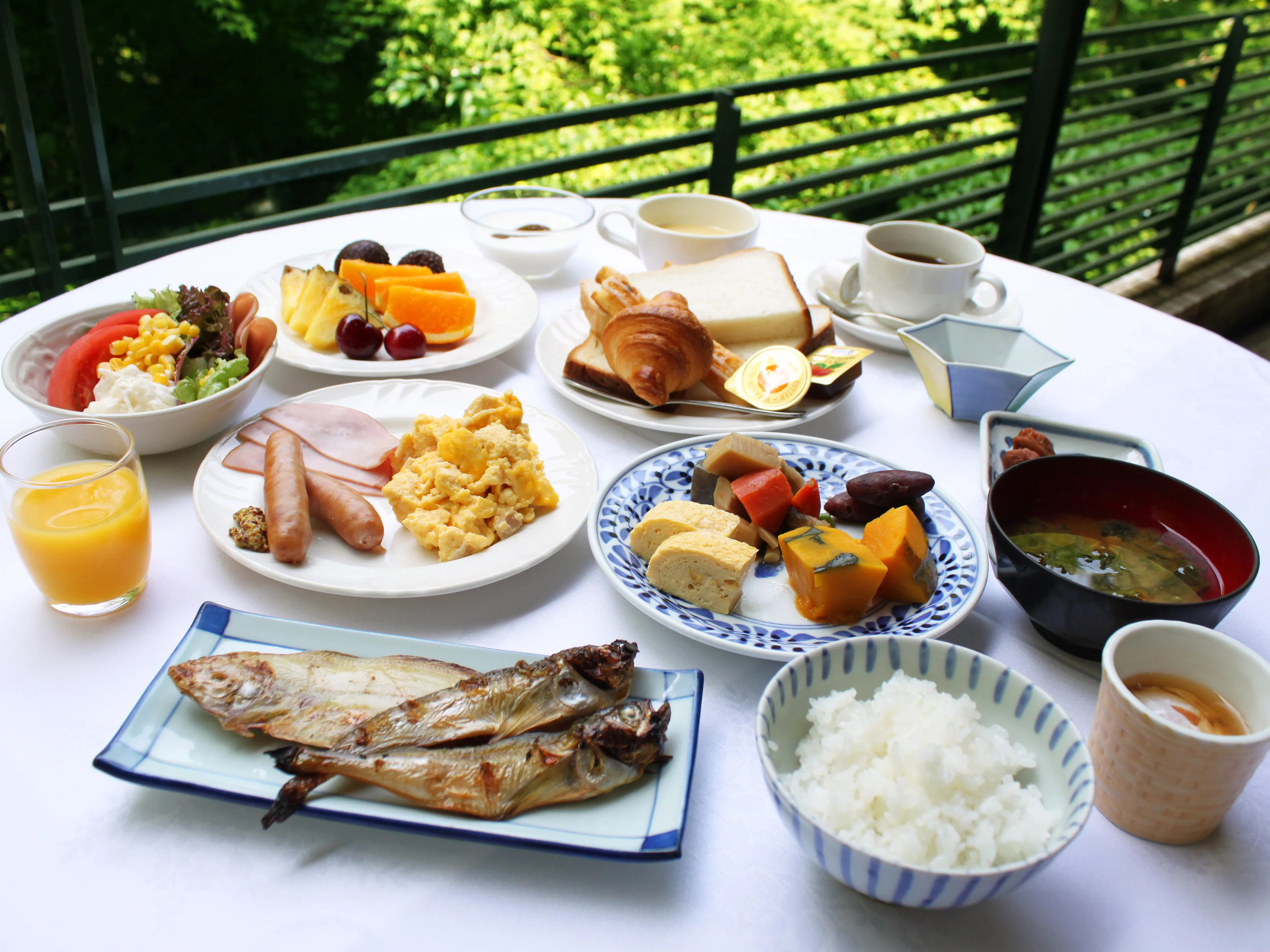 Frühstück im Ryokan in Kinosaki Onsen