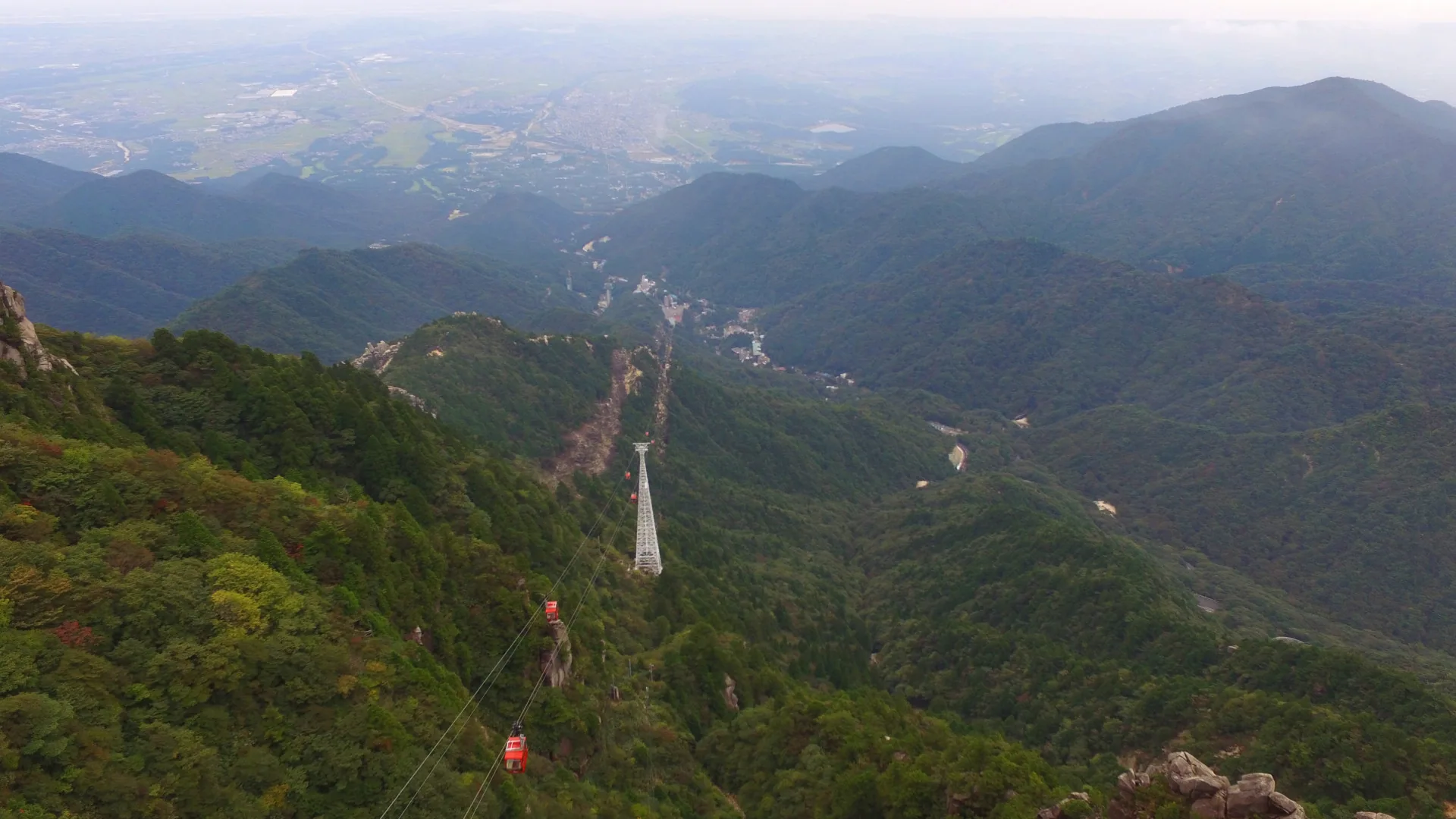 Blick über die Seilbahnlinie Richtung Yunoyama