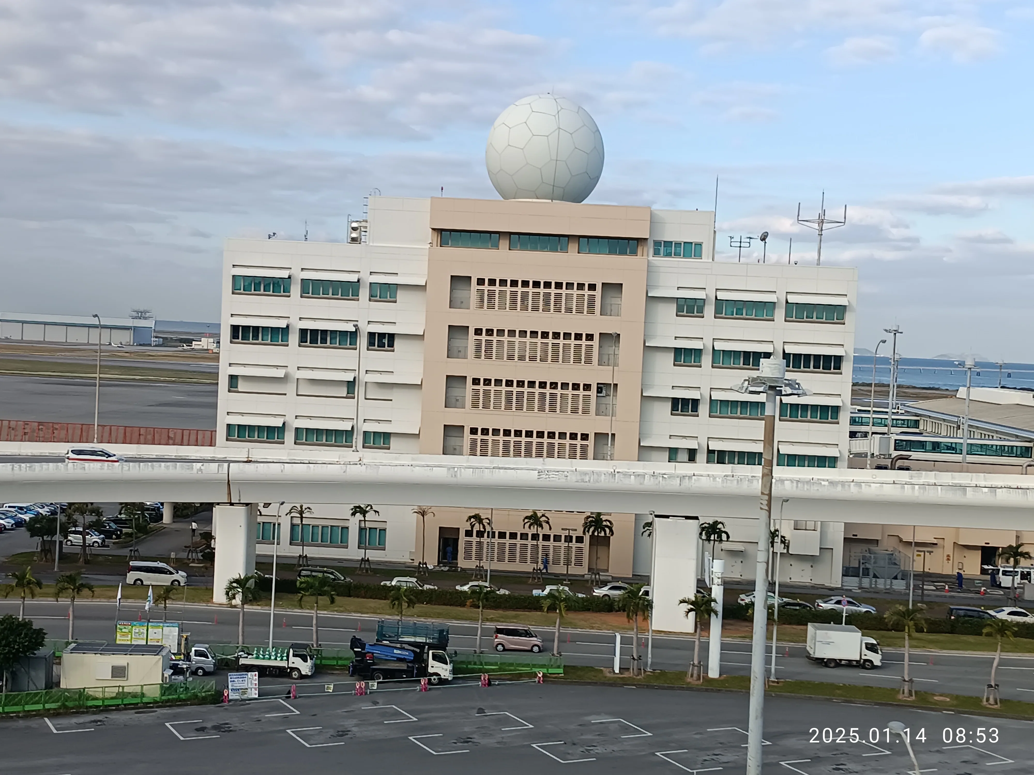 Yui Rail in Naha für Familien bei später Ankunft auf Okinawa