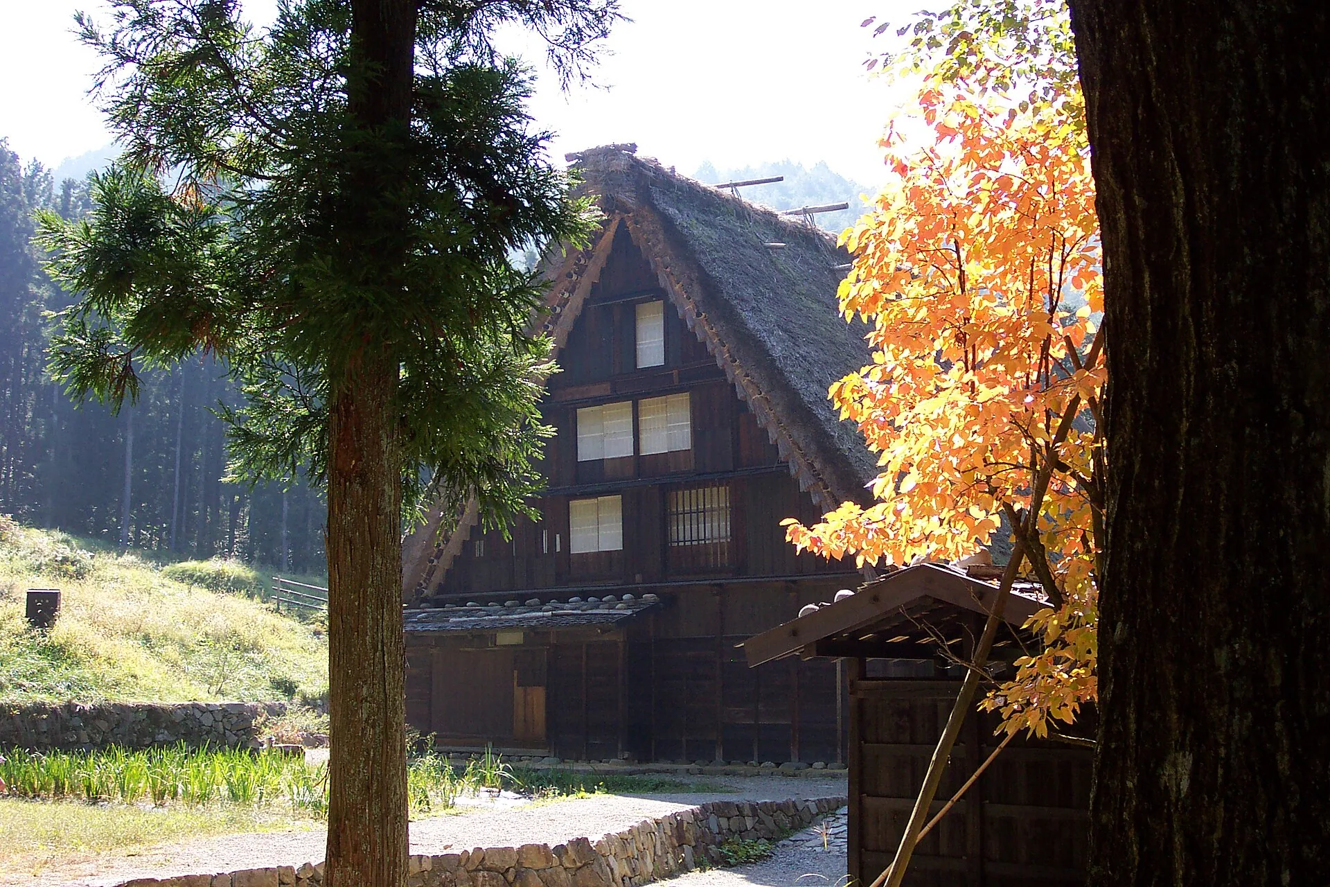 Verkehr und Gepäck zwischen Takayama, Toyama und Kanazawa