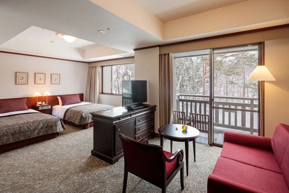 Zimmer mit zwei Betten im Hakuba Tokyu Hotel