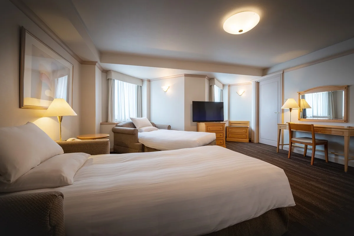 Familienzimmer im Air Terminal Hotel